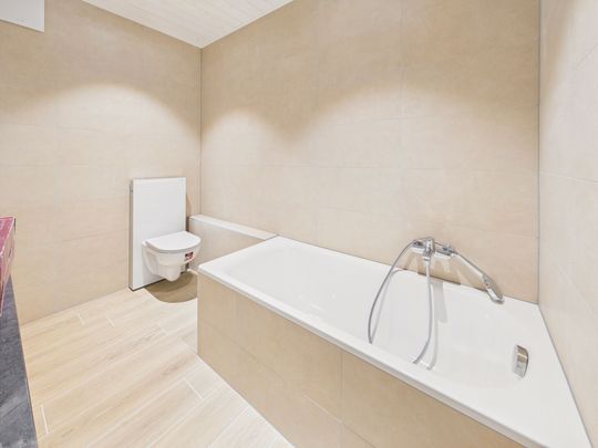 Appartement lumineux et entièrement rénové avec cheminée de 4.5 pièces à Châtillens (Oron) charme, confort et modernité au cSur de la campagne vaudoise - Photo 1