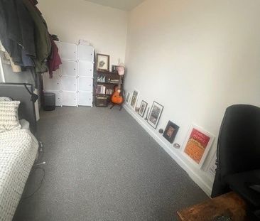 2 Bed Maisonette, Bath Court, EC1V - Photo 3