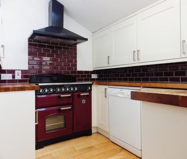 3 bedroom terraced house to rent - Photo 6