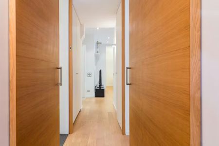 Carrer de Balmes, Barcelona, Catalonia - Photo 4