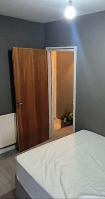 Room in a Shared House, Church Road, CR0 - Photo 1