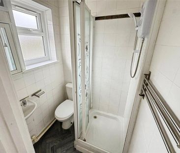3 bedroom terraced house to rent - Photo 6