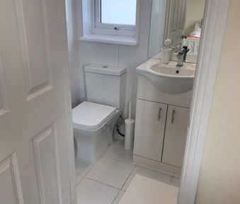 Kingsholm Road, Southmead, Bristol - Photo 6