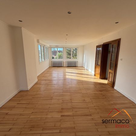 Appartement rénové de type F4 avec jardin privatif - Photo 3