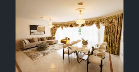 Serene 5-Bedroom Lakeside Home - Photo 3