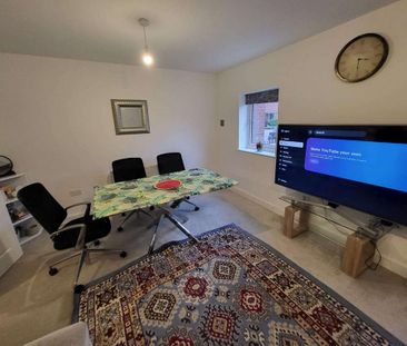 2 bedroom maisonette to rent - Photo 3