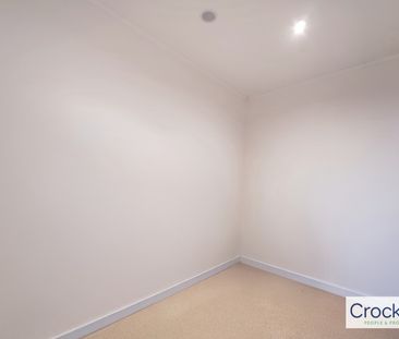 Pet friendly two bedroom unit at ALTRO - 1 WEEK FREE - Photo 3