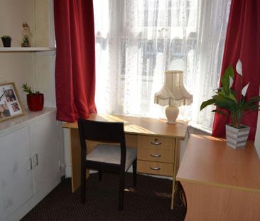 2 bedroom house to rent - Photo 3