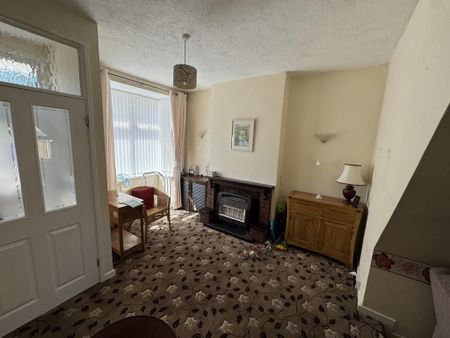 3 bedroom terraced house to rent - Photo 2