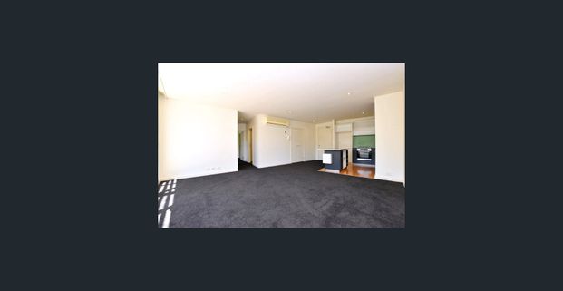 Oversized 2-bedroom apartment in Resort-Style SY21 complex - Photo 1