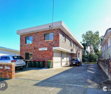 Tidy Two Bedroom Unit - Photo 6