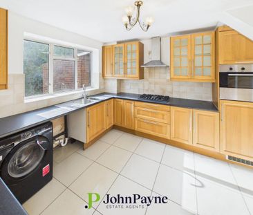 3 bedroom semi-detached house to rent - Photo 5