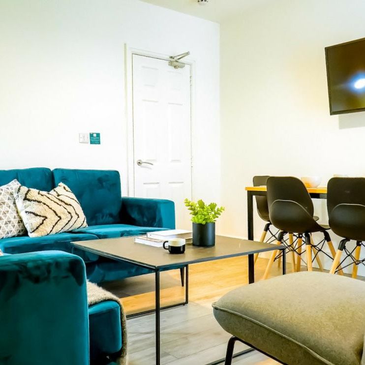 1 bedroom in a house share to rent - Photo 1