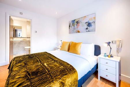 Saint Martin's Lane - Photo 5