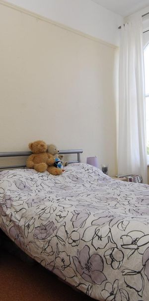 Napier Terrace, Flat 2, Plymouth - Photo 1