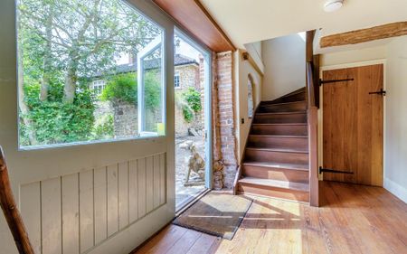 5 bedroom detached house to rent - Photo 3