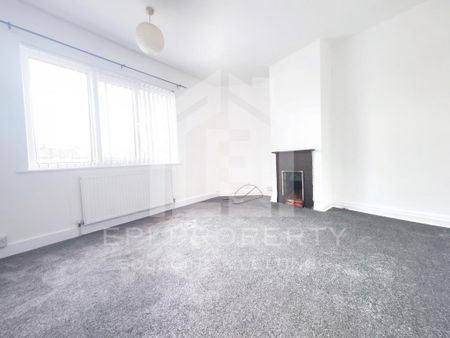3 bedroom end of terrace house to rent - Photo 4