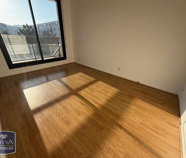 Location Appartement 4 pièces 77m² LEVALLOIS PERRET 92300 - Photo 2