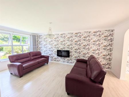 5 bedroom detached house to rent - Photo 3