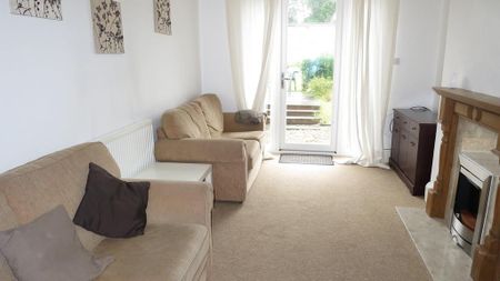 5 bedroom detached house to rent - Photo 4