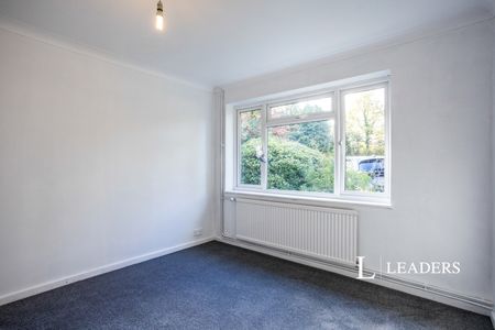 4 bedroom bungalow to rent Plaistow Road, Loxwood, Billingshurst, West Sussex, RH14 - Photo 2