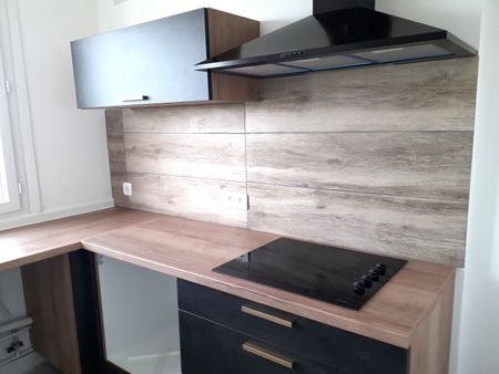 Location Appartement 3 pièces 58m² SETE 34200 - Photo 2