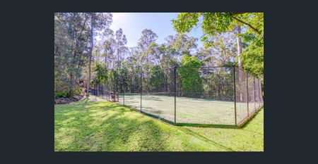 "Treetops" - 2 bed + BONUS room, securely gated complex with pool, tennis court and clubhouse - Photo 4