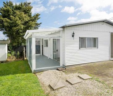 Westlake Zone - 2 bedroom Forrest Hill - Pets ... - Photo 5