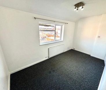 3 bedroom end of terrace house to rent - Photo 5