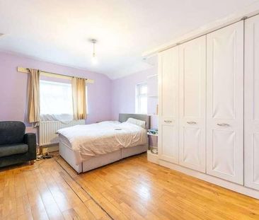 Lyon Park Avenue, Alperton, HA0 - Photo 5