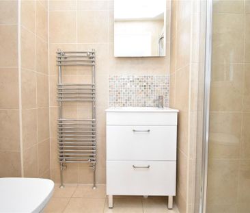 4 bedroom detached house to rent - Photo 4