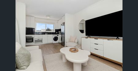 PRIME BAYSIDE POSITION WITH SECURE PARKING & DIRECT CBD ACCESS - Photo 2