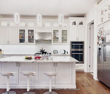 Detached Home For Lease | N9237784 - Photo 5