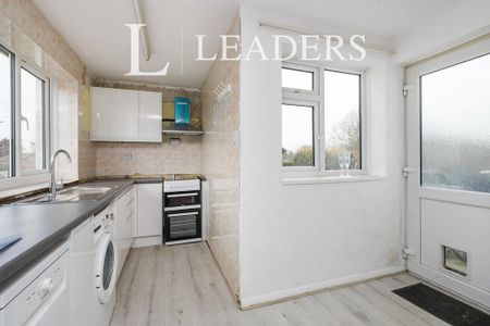 2 bedroom flat to rent - Photo 5