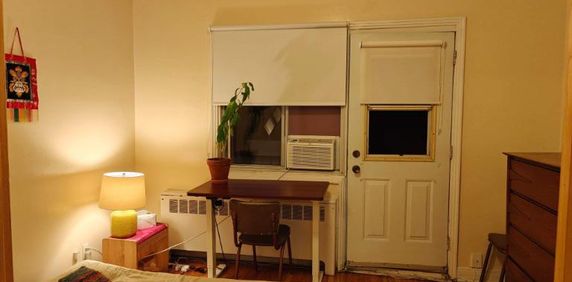 1 CH - 1 SDB - Montréal - $1,075 /mo - Photo 2