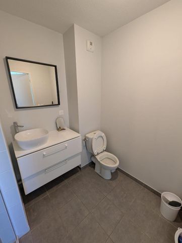 Location Appartement 2 pièces 41m² VAULX EN VELIN 69120 - Photo 4