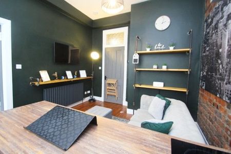 Afton Street G41, Glasgow, G41 - Photo 2