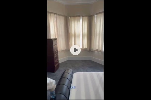 Room in a Shared Flat, London, IG1 - Photo 1