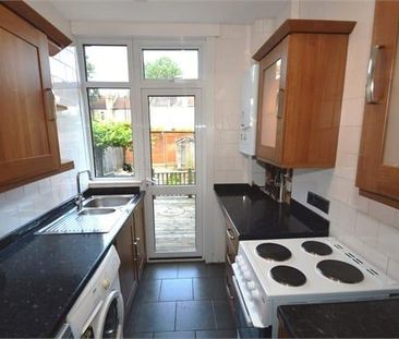 3 bedroom terraced house to rent - Photo 4