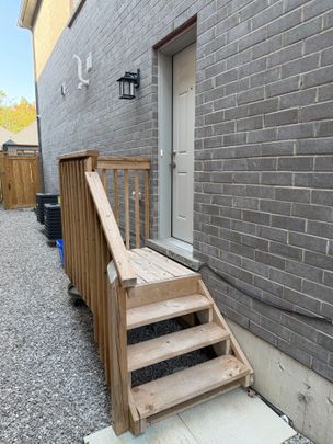 For Lease - 25 Paddington Grove Unit# Lower Unit, Barrie, Ontario - Photo 1