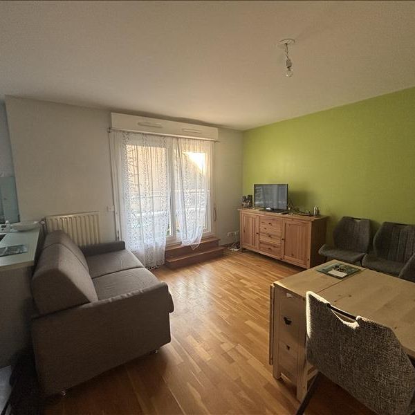2 pièces - Meublé - 42,16 m² - 1er étage - Colocation non autorisée - Photo 1