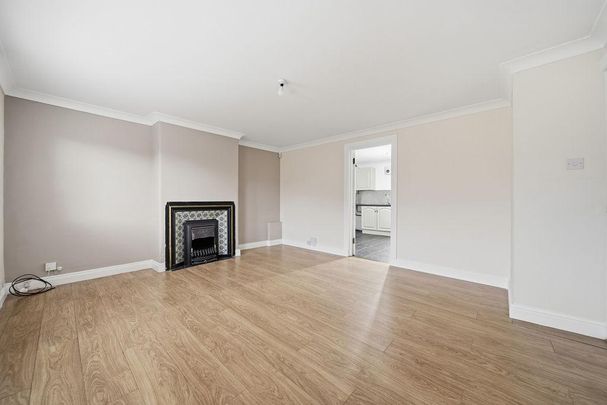 2 bedroom semi-detached bungalow to rent - Photo 1