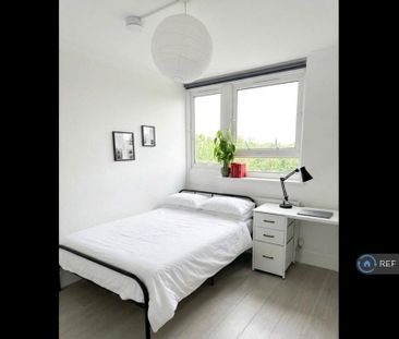 4 bedroom flat to rent - Photo 4