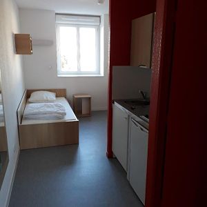 Appartement - T1BIS - OYONNAX - Photo 2