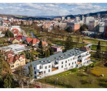 Pronájem krásného zařízeného bytu 3+kk v centru Zlína - Fotografie 3