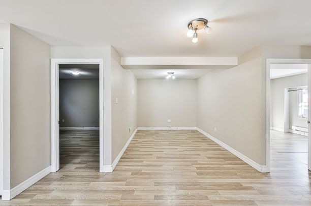 Appartement à louer - Laval (Chomedey) (Place Renaud) - Photo 1