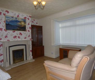 2 bedroom semi-detached house to rent - Photo 3