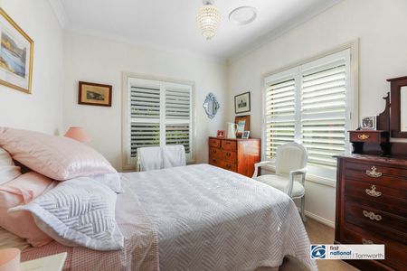 Three bedroom, open living in East - Photo 4