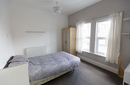 4 bedroom house to rent - Photo 2