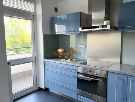 Pronájem bytu se dvěma balkony o dispozici 3+kk (82 m - Photo 2